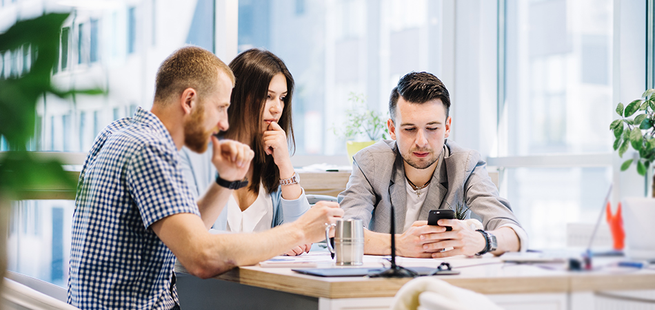 Россиянам назвали отрасли с перспективами высокой зарплаты в 2026 году